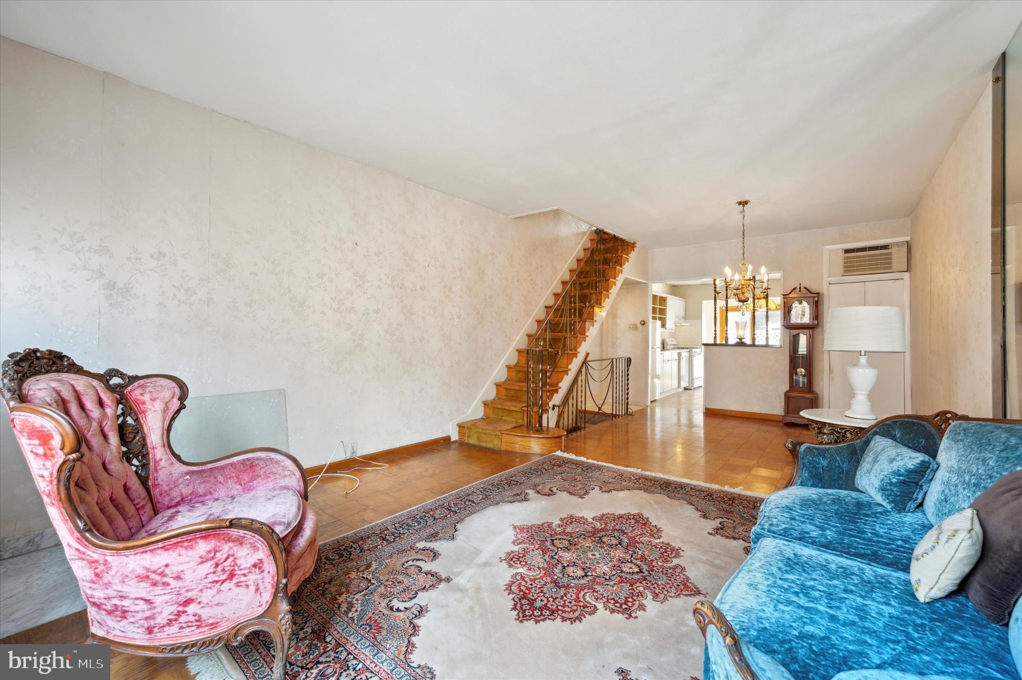 2427 South Lambert Street Philadelphia, PA 19145 - Photo 4 of 25