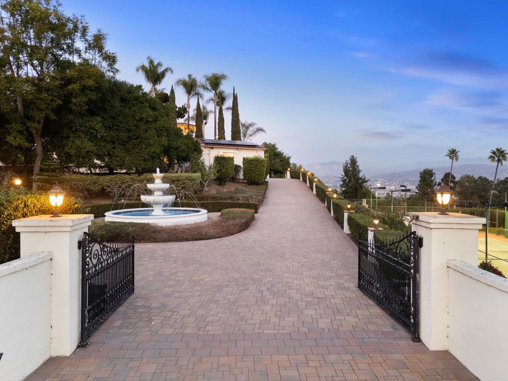 10310 Fuerte Drive La Mesa, CA 91941 - Photo 5 of 75