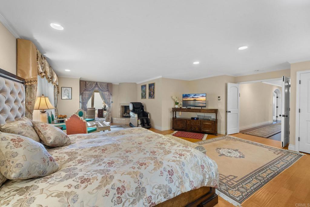 10310 Fuerte Drive La Mesa, CA 91941 - Photo 54 of 75 a bedroom with a bed and dresser