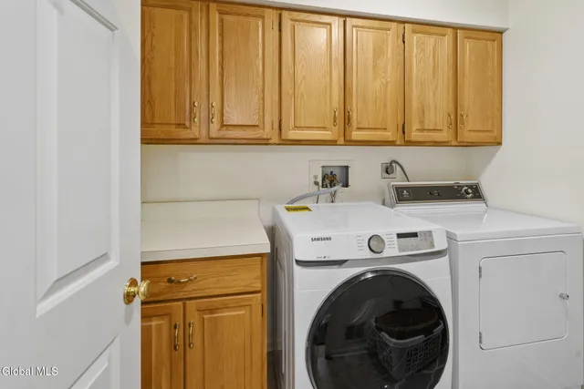 $640,000 | 13 Durham Court, Bethlehem, NY 12054