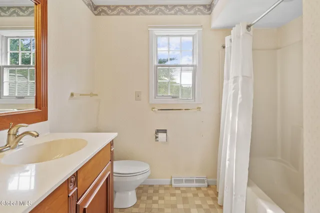 $640,000 | 13 Durham Court, Bethlehem, NY 12054