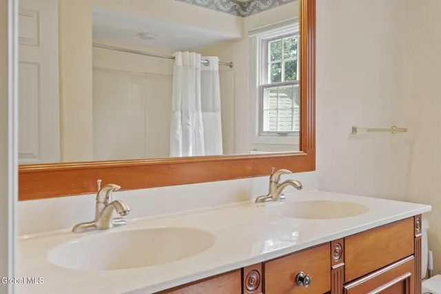 $640,000 | 13 Durham Court, Bethlehem, NY 12054