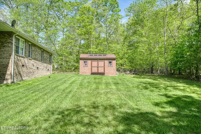 $379,900 | 131 Chickasaw Drive, Crossville, TN 38572