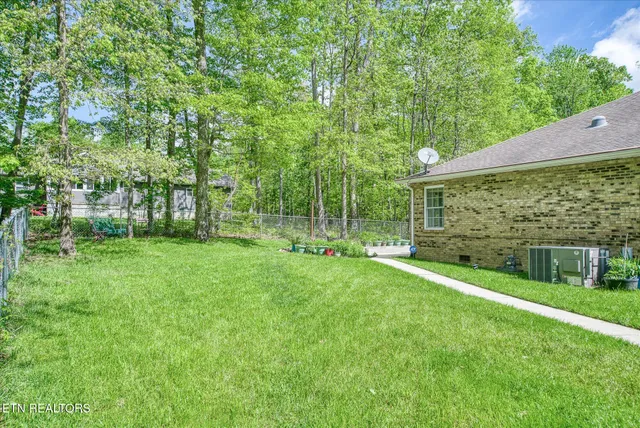 $379,900 | 131 Chickasaw Drive, Crossville, TN 38572