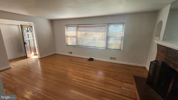 $3,975 | 3165 21st Street North, Arlington, VA 22201
