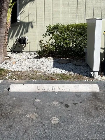 $2,300 | Undisclosed Address, Stuart, FL 34994