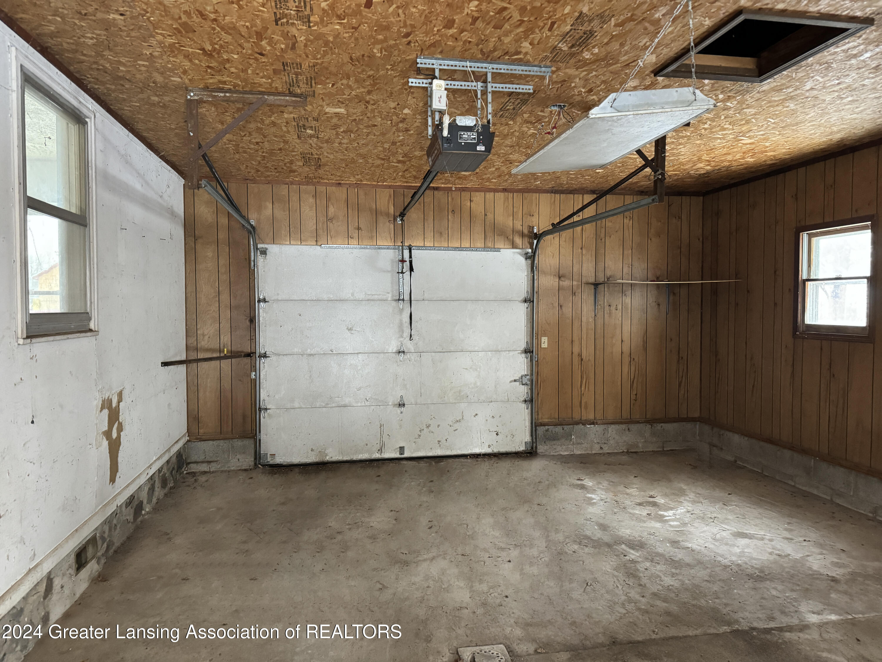 122 East 3rd Street Perry, MI 48872 - Photo 10 of 19 Photo Jan 16 2025, 12 07 49 PM