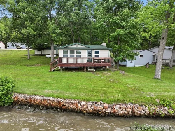 $305,000 | 33724 Ivy Bend Road, Stover, MO 65078