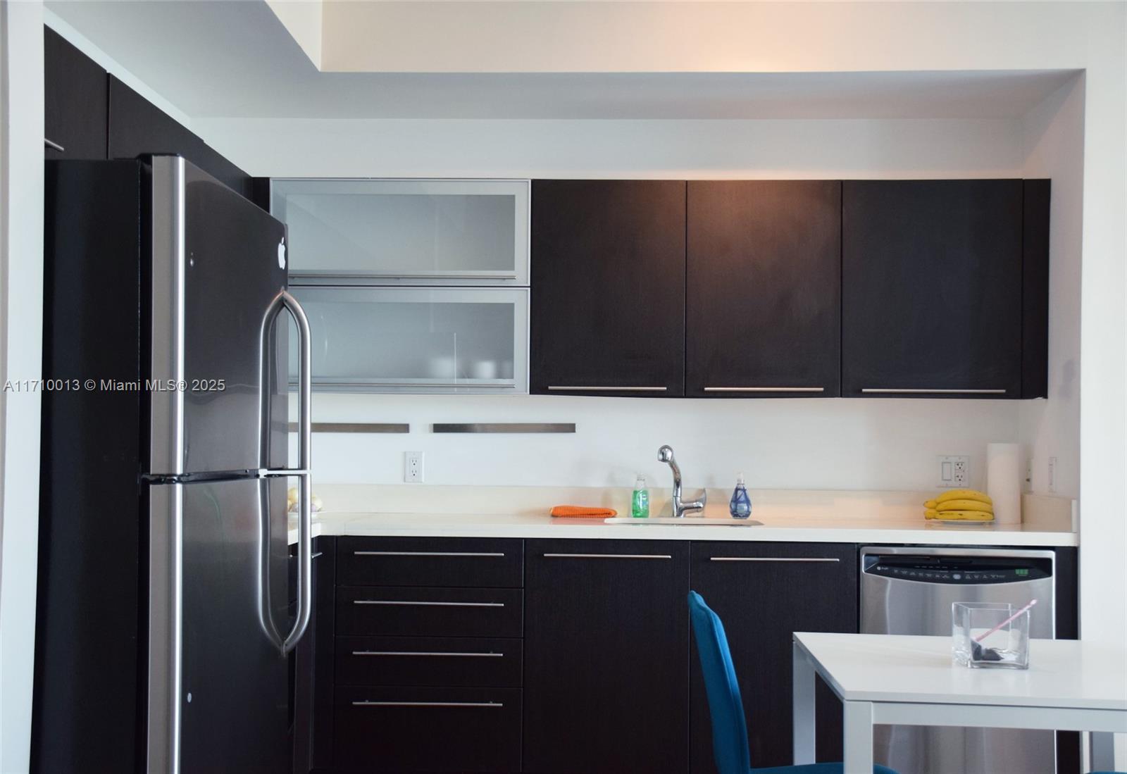 90 Southwest 3rd Street, Unit 1111 Miami, FL 33130 - Photo 11 of 32 Gallery Image 11
