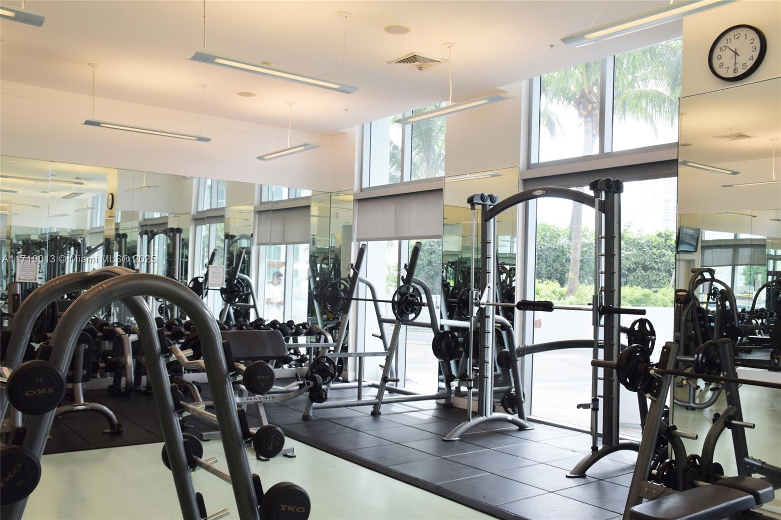 90 Southwest 3rd Street, Unit 1111 Miami, FL 33130 - Photo 21 of 32 Gallery Image 21