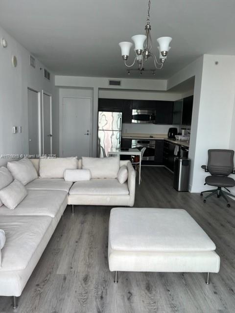 90 Southwest 3rd Street, Unit 1111 Miami, FL 33130 - Photo 10 of 32 Gallery Image 10