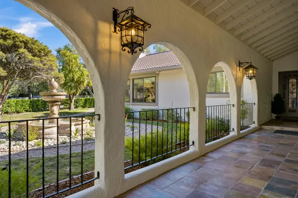 $1,855,500 | 13810 Vista Dorada, Salinas, CA 93908