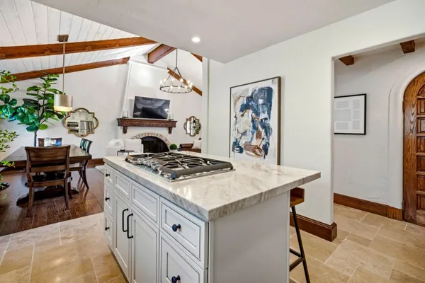 $1,855,500 | 13810 Vista Dorada, Salinas, CA 93908