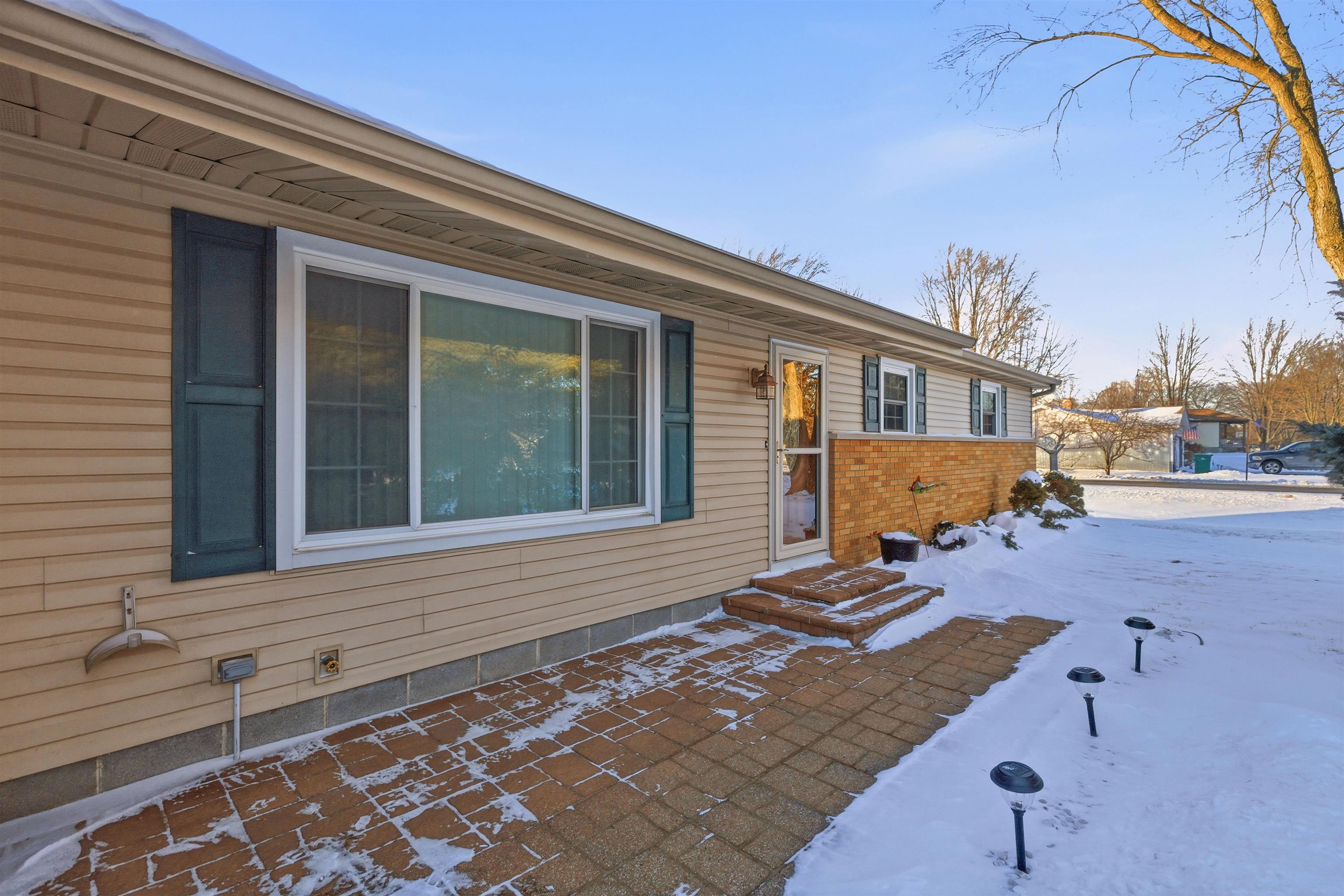 3101 Range Road Port Huron, MI 48060 - Photo 2 of 50 50197971-ed68bda7-05f5-4b71-ad32-0ae9ef037bf7.JPG