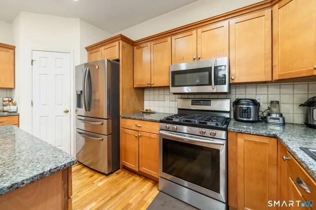 $4,000 | 9 Gettysburg Road, Unit 9, Southbury, CT 06488