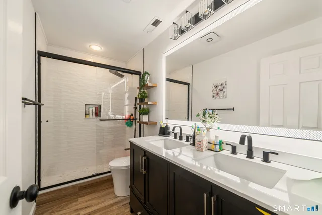 $4,000 | 9 Gettysburg Road, Unit 9, Southbury, CT 06488