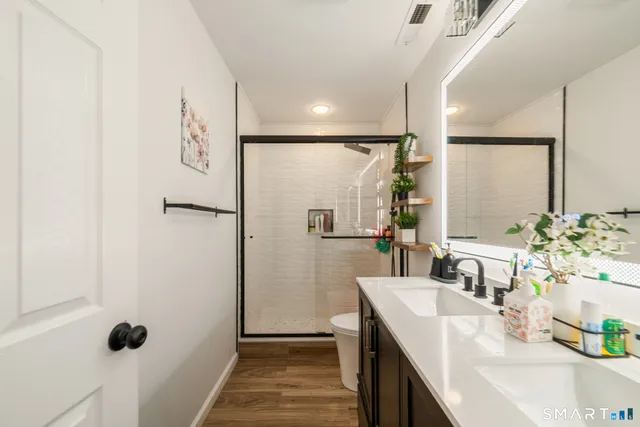 $4,000 | 9 Gettysburg Road, Unit 9, Southbury, CT 06488