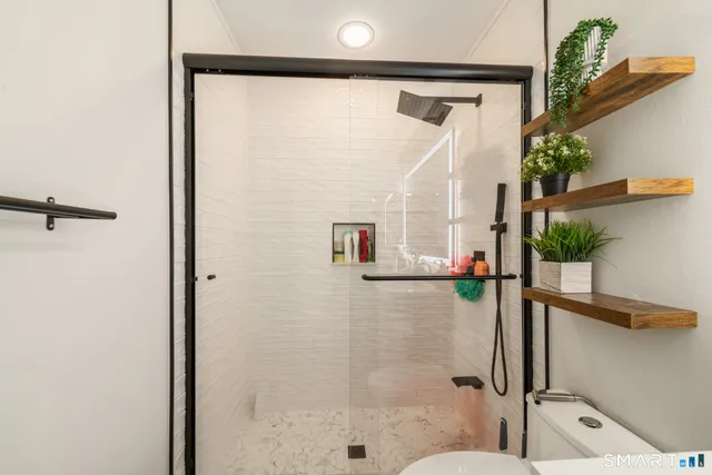 $4,000 | 9 Gettysburg Road, Unit 9, Southbury, CT 06488