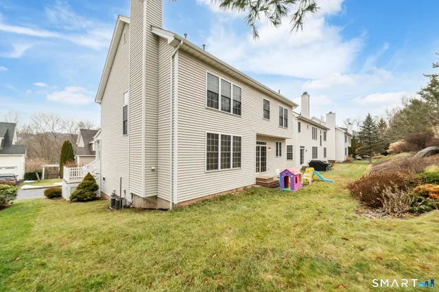 $4,000 | 9 Gettysburg Road, Unit 9, Southbury, CT 06488