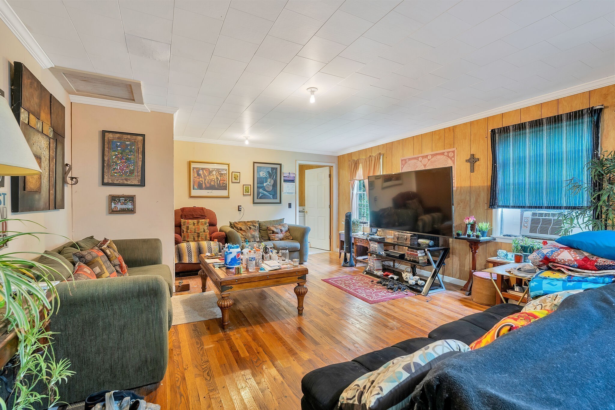 1183 Main Street Altamont, TN 37301 - Photo 39 of 52 a living room with furniture and a flat screen tv