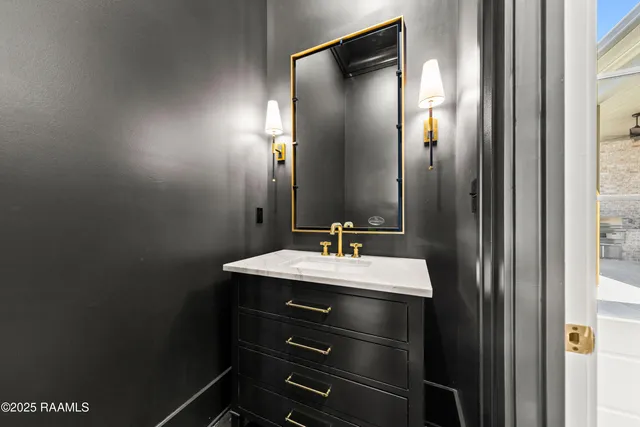 $1,199,000 | 108 Trailing Oaks Drive, Youngsville, LA 70592