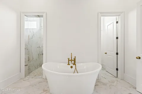 $1,199,000 | 108 Trailing Oaks Drive, Youngsville, LA 70592