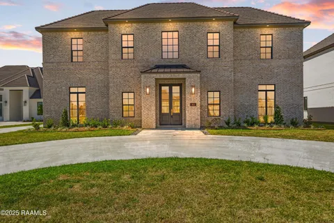 $1,199,000 | 108 Trailing Oaks Drive, Youngsville, LA 70592