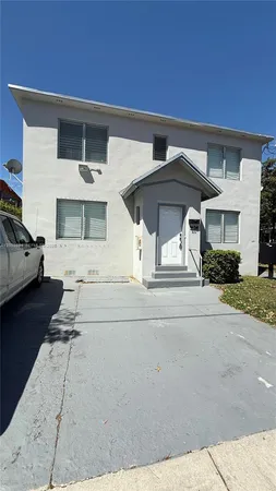 $1,750 | 534 Southwest 6th Court, Unit 1, Miami, FL 33130