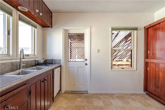 $4,195,000 | 1812 Ocean Drive, Manhattan Beach, CA 90266