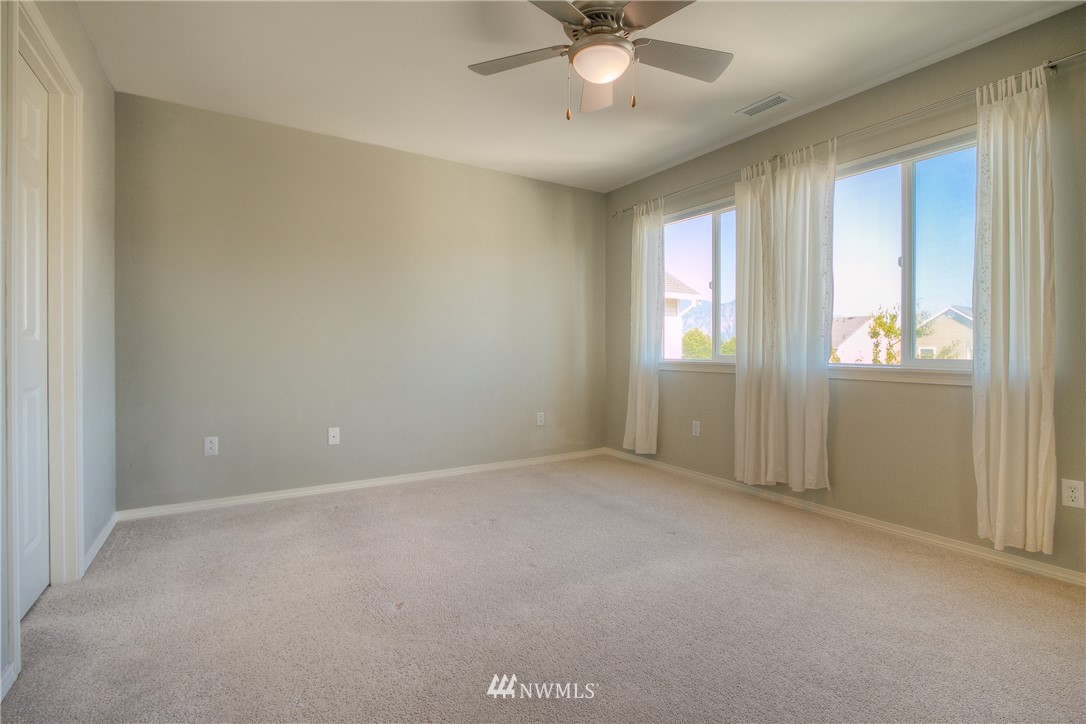 35223 Southeast Ridge Street Snoqualmie, WA 98065 - Photo 14 of 24 Gallery Image 14