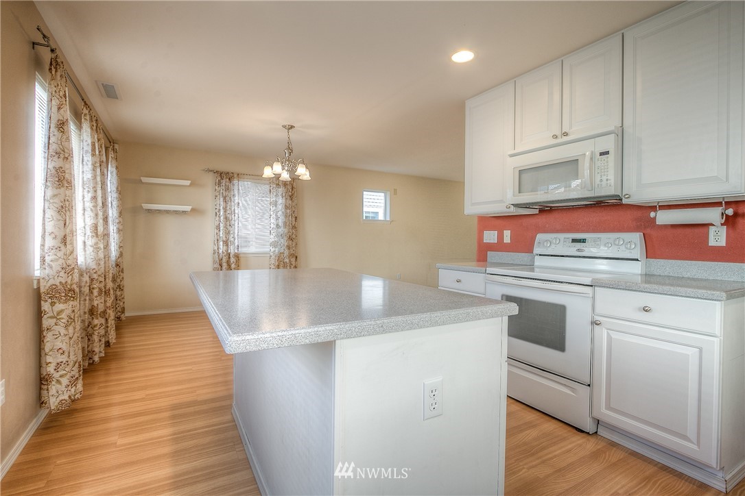 35223 Southeast Ridge Street Snoqualmie, WA 98065 - Photo 9 of 24 Gallery Image 9