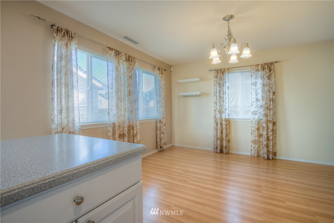 35223 Southeast Ridge Street Snoqualmie, WA 98065 - Photo 10 of 24 Gallery Image 10