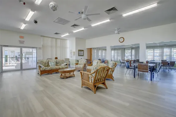 $2,000 | 321 Northwest 25th Court, Pompano Beach, FL 33064