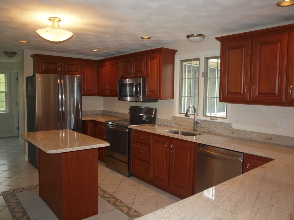 76 Colburn Road Reading, MA 01867 - Photo 8 of 30 Gallery Image 8