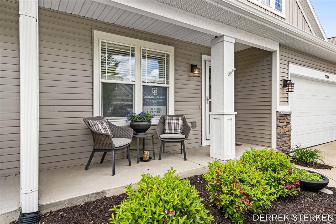 2983 Raspberry Lane Holland, MI 49424 - Photo 2 of 41