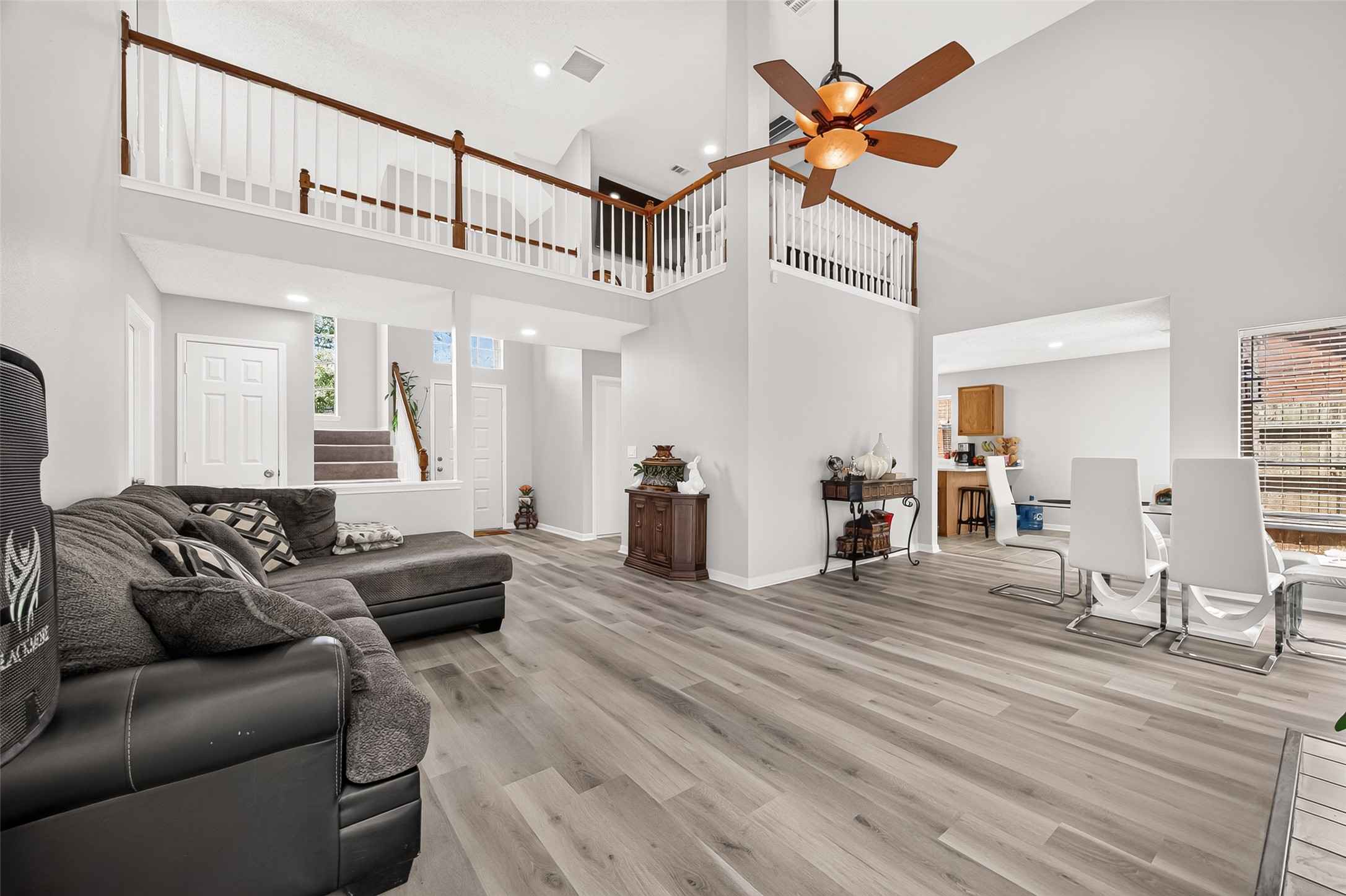 8815 Driftstone Drive Spring, TX 77379 - Photo 6 of 42
