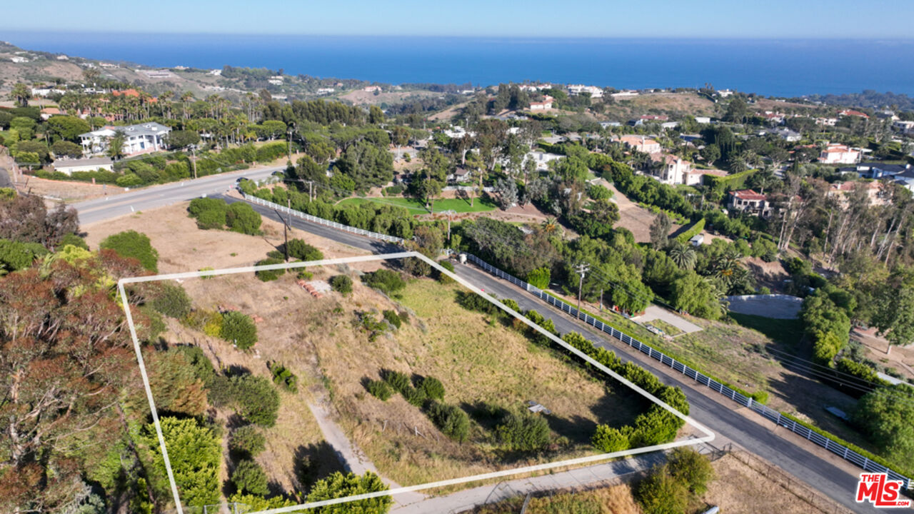 5923 Cavalleri Road Malibu, CA 90265 - Photo 2 of 5