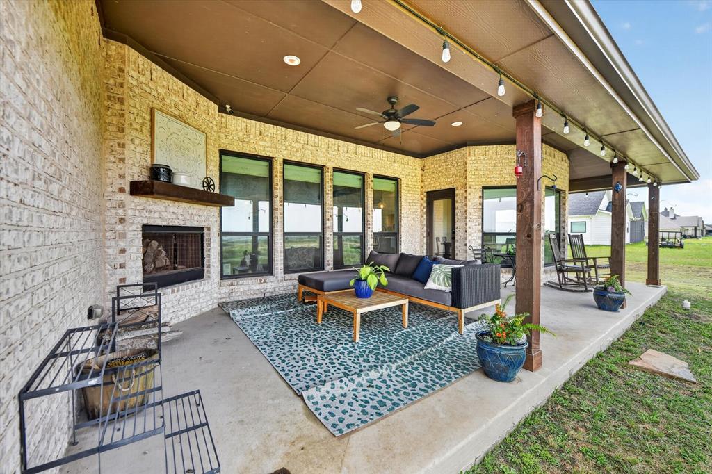 7014 Davidson Road Sanger, TX 76266 - Photo 5 of 36