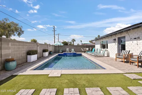 $841,050 | 8201 East Piccadilly Road, Scottsdale, AZ 85251