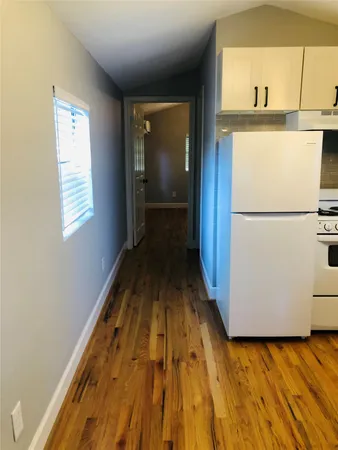 $995 | 734 A McDaniel Street, Houston, TX 77022