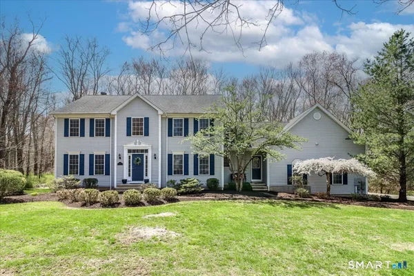 $829,000 | 10 Ironwood Drive, Newtown, CT 06482