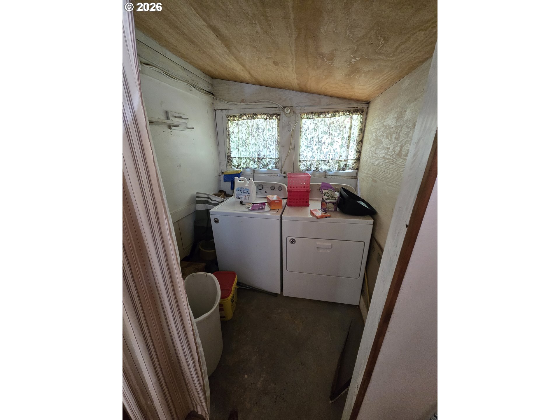 2505 Windy Creek Road Glendale, OR 97442 - Photo 11 of 39