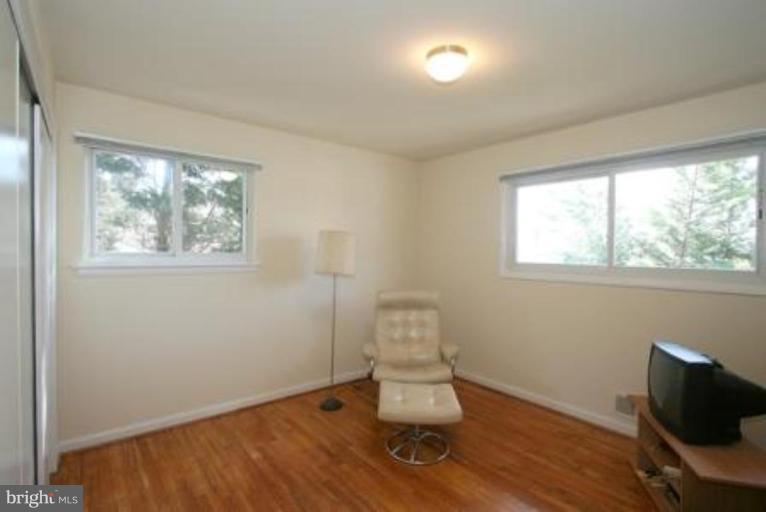 6532 East Halbert Road Bethesda, MD 20817 - Photo 7 of 9 Bedroom #1