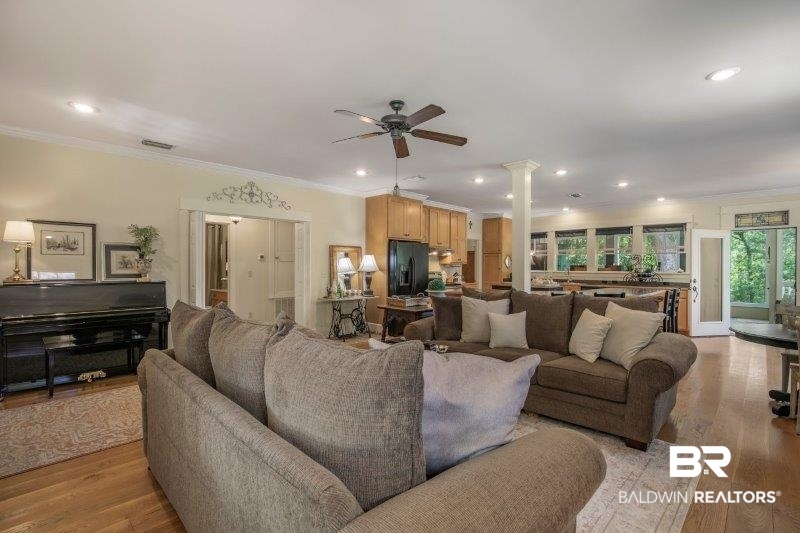 7 Confederate Point Daphne, AL 36527 - Photo 7 of 48 Living room/Kitchen