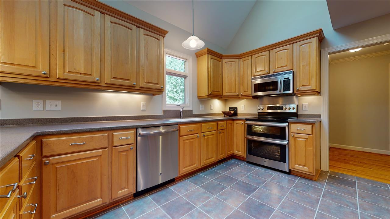 3132 Mt Vernon Church Road Raleigh, NC 27613 - Photo 7 of 30 Double Oven