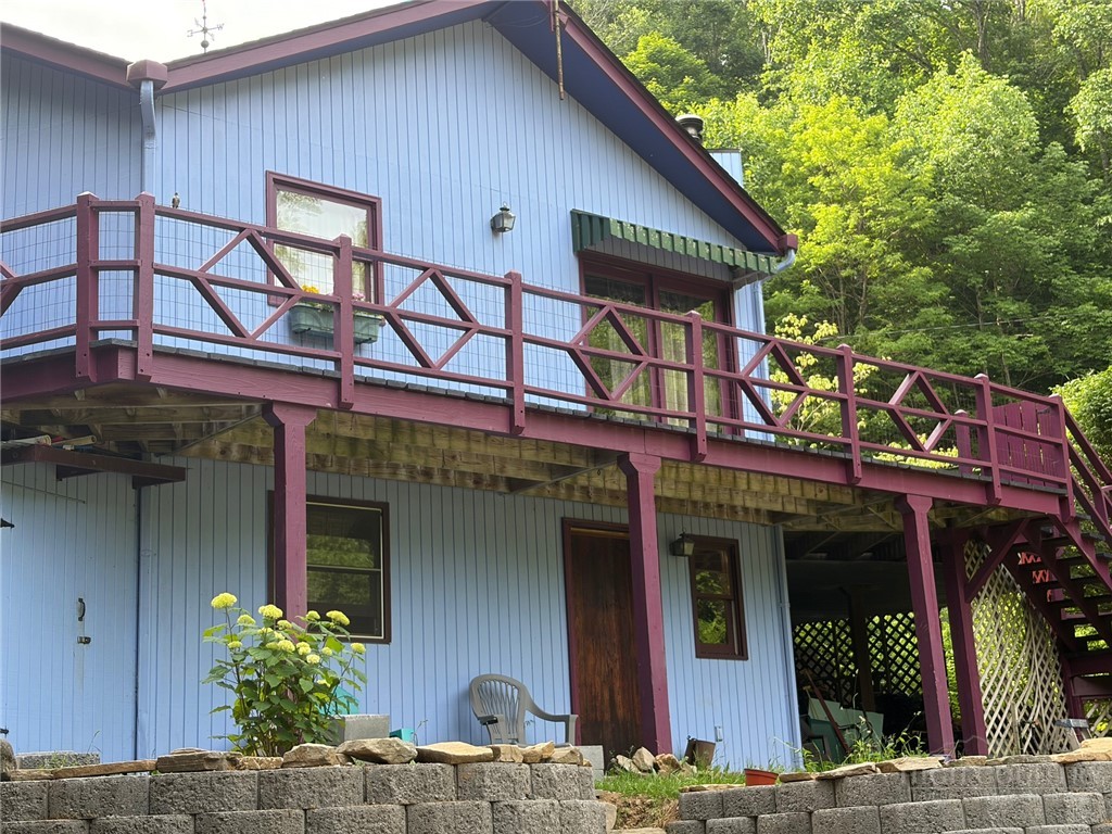 873 Silverleaf Road Zionville, NC 28698 - Photo 10 of 49 a front view of a house