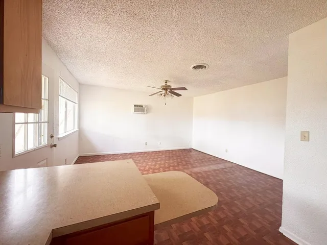 $1,095 | 106 Logan Drive, Buchanan Dam, TX 78609