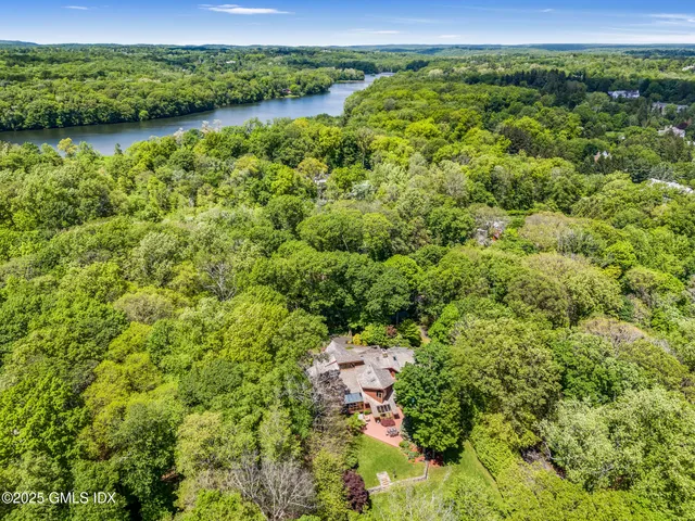 $3,795,000 | 12 Stallion Trail, Greenwich, CT 06831