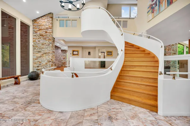 $3,795,000 | 12 Stallion Trail, Greenwich, CT 06831