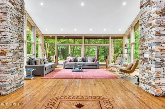 $3,795,000 | 12 Stallion Trail, Greenwich, CT 06831